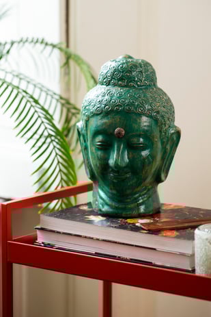 statuette-representing-buddha-tranquility-meditation